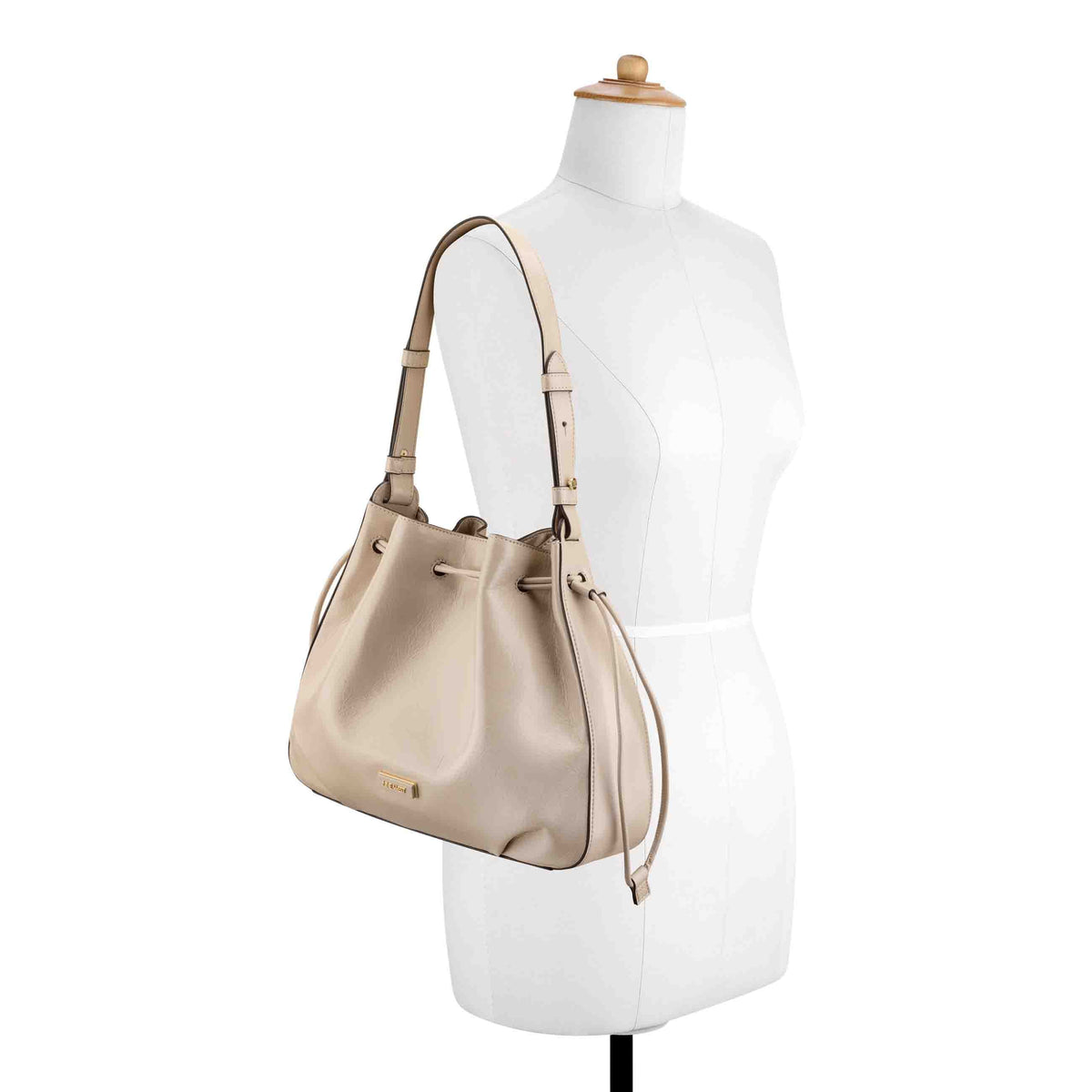 Nelley Bucket Hobo